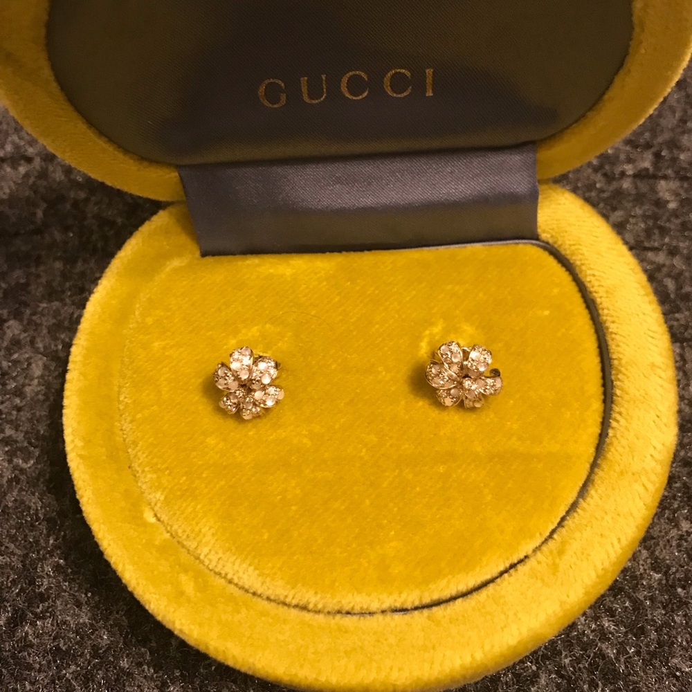 Authentic Gucci 18k White Gold Diamonds and Mother of Pearl